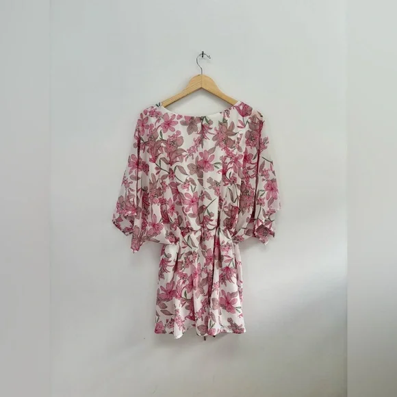 SHE + SKY | floral romper | size large - Picture 3 of 6